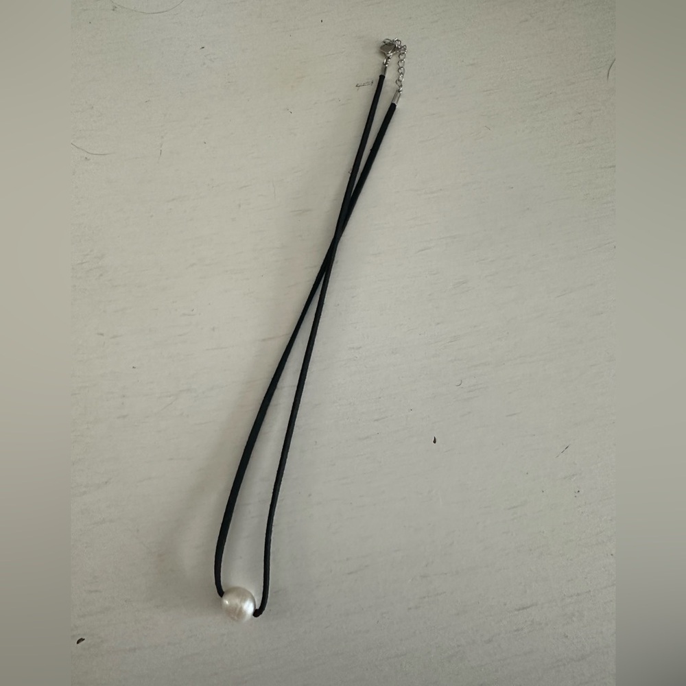 Real Mother of Pearl solitaire necklace with rope chain